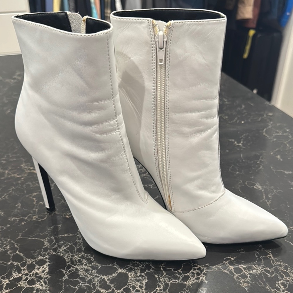 Elegant White Ankle Boots